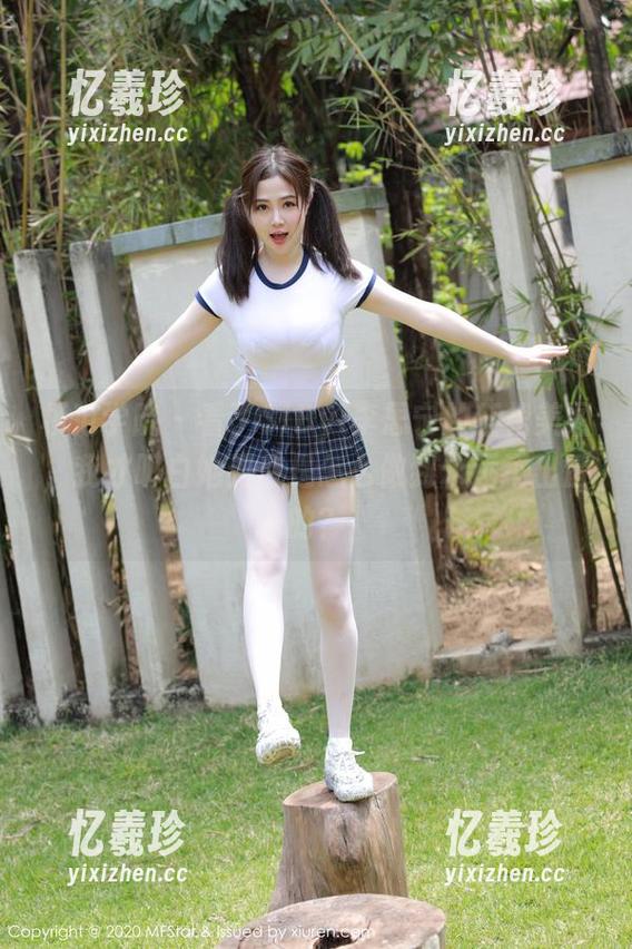 模范学院-SiByl李思宁 模范学院 - 看了SiByl李思宁的红裙美图,我才明白她到底是怎么做到永远不出错的?