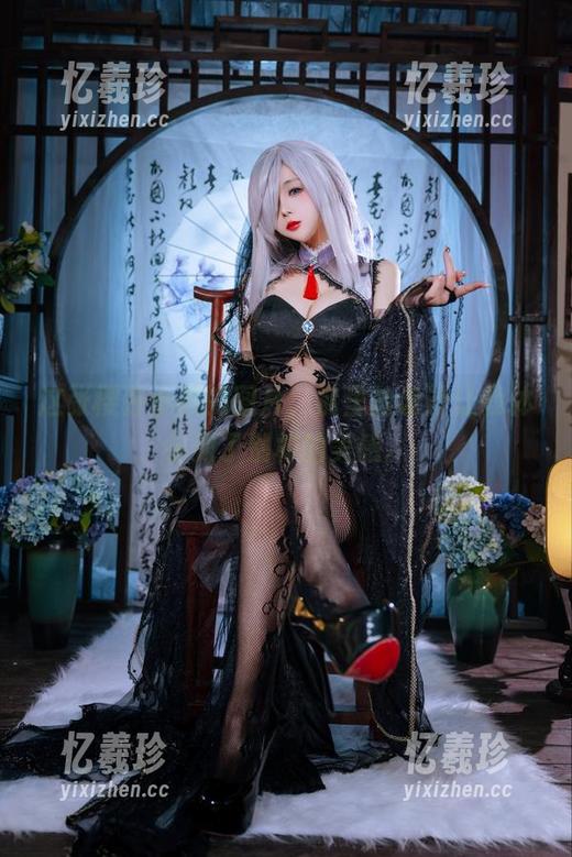 这张樱井小莜的图片，裤里丝设计让我体会到了别样的美感。