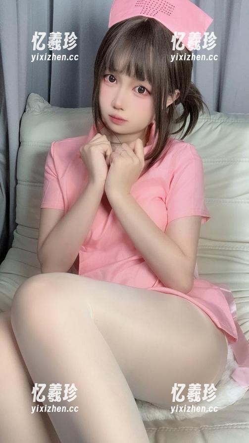 洛桑w伊梓 在这里,洛桑w伊梓与高跟鞋互动,在线图片真养眼!
