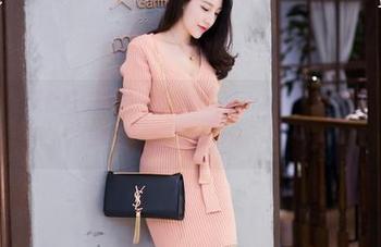 爱蜜社 – 每天都可以欣赏绯月樱-Cherry的美脚原图，还有免费的福利，真是划算得不行！