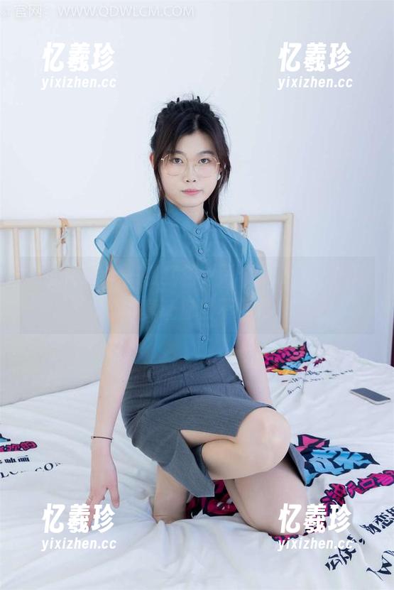 物恋传媒 - 一袭红裙，两个“小飞”！精选写真让你目不暇接！