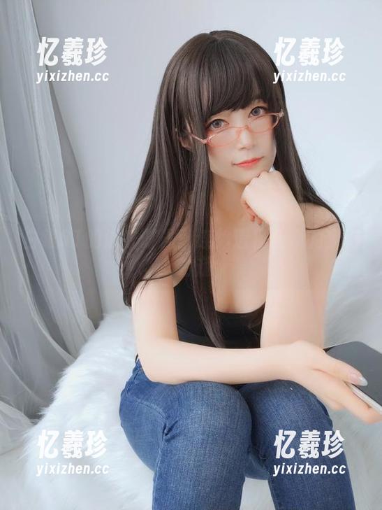 白银81的泳衣时光：连体透视合集的梦幻之旅