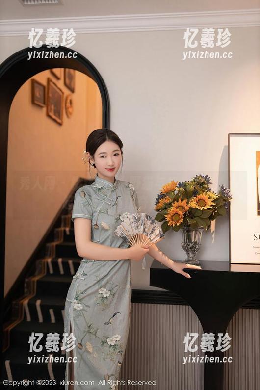 秀人网 - 樱桃e宝小野猫与奶牛写真：一起踏上‘草原奇遇记’！