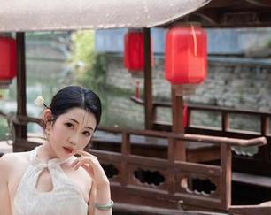 秀人网 – 唐翩翩的在线写真——我看了整整一个下午，秘书我也不想当了！