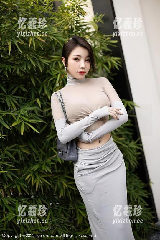 秀人网 - 小逗逗的美足，让你在高清中迷失，下载需谨慎！