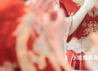 秀人网 – 曼苏拉娜的全套蕾丝写真，瞬间让人明白：优雅的魅力就是这么简单！