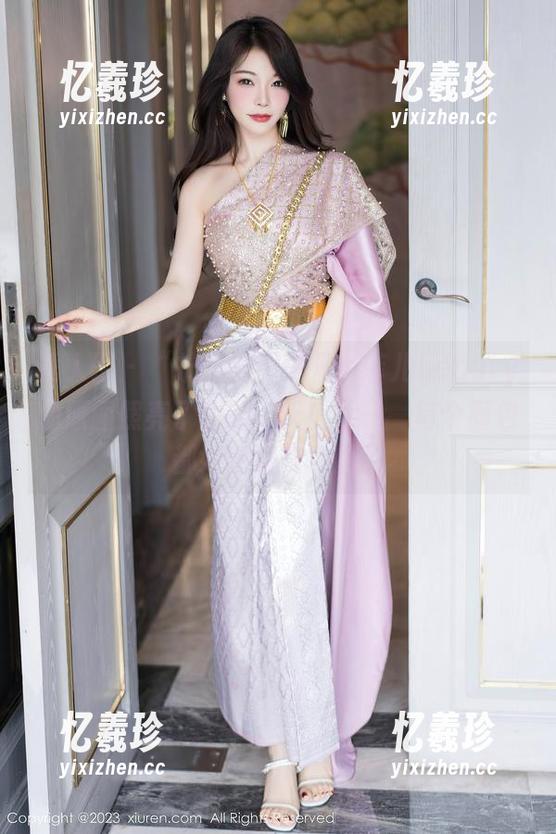 秀人网-菲儿beauty 秀人网 - “护士的不平凡,菲儿beauty的原图照亮了我的一天!”——每个图包都好想藏在心里。