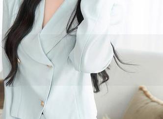秀人网 – 赵惟依coco的白色高清写真，简直是肤色与光影的完美游戏