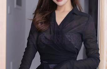 秀人网 – 看！顾乔楠的少女写真又更新了，图库里好潮哦！