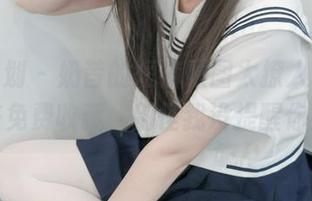 紧急企划 – 奶昔的短裤原图太撩人了，快来免费收藏，别怪我没提醒你！