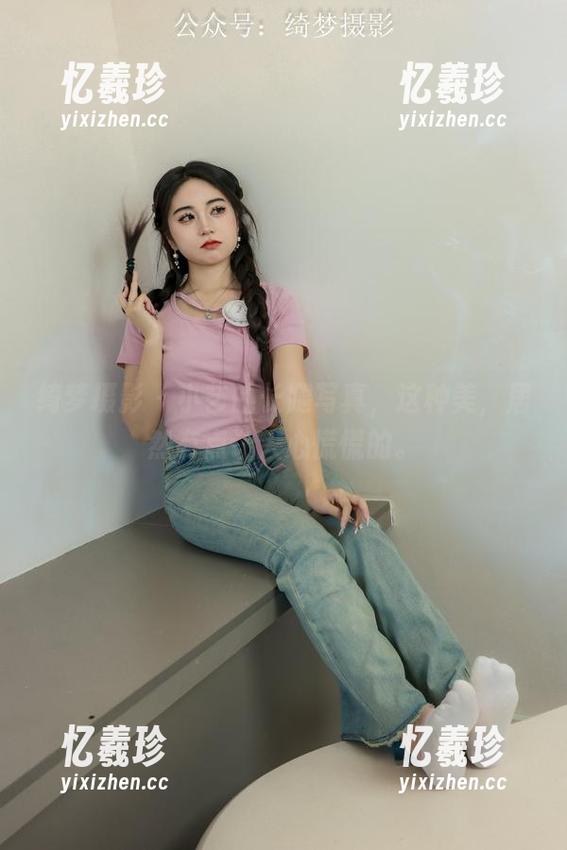 绮梦摄影 - 小艺的长腿写真，这种美，居然有点让人心慌慌的。