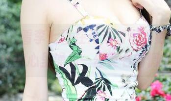 美媛馆 – 看李七喜在海边的写真更新，竟然让我心里涌起一丝莫名的惆怅。