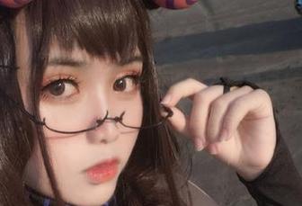想不想看看芊川一笑MNK的福利？黑兽白精灵的图片真的是美得让人心跳加速！