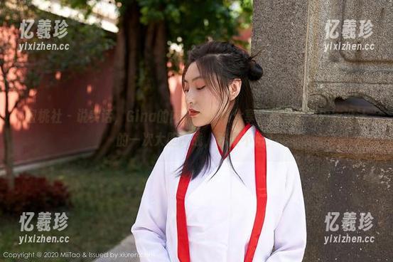 蜜桃社 - 说实话，Gina的内衣作品集分享，简直是对内衣设计的一次大胆挑战，你怕不怕？
