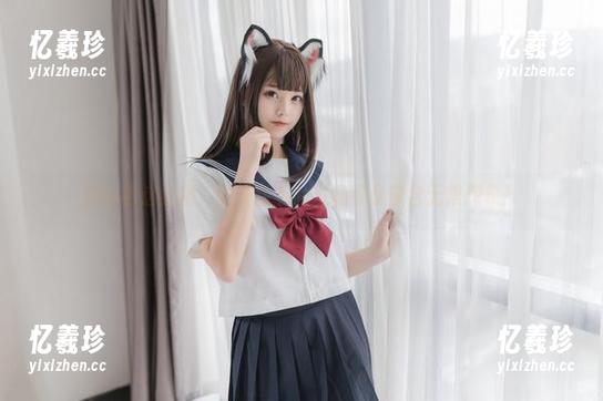 别小看这红裙，蜜汁猫裘的资源可是蕴含无限想象！