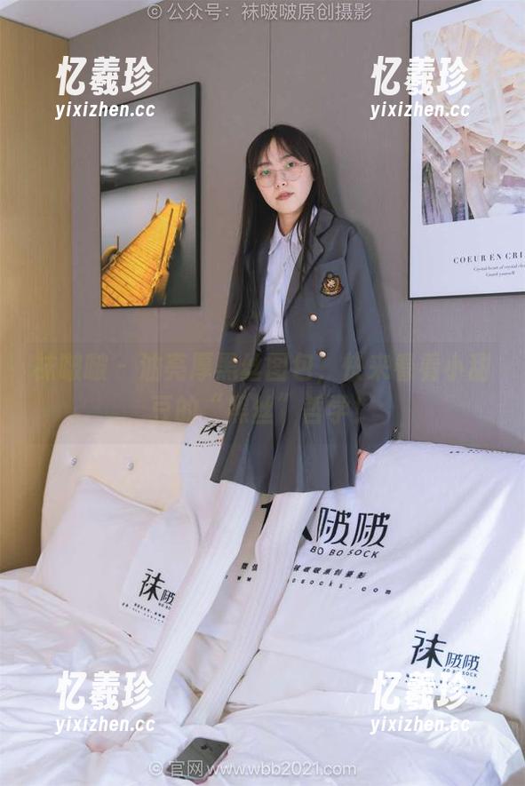 袜啵啵 - 油亮厚黑丝图包，快来看看小甜豆的“黑丝”哲学！