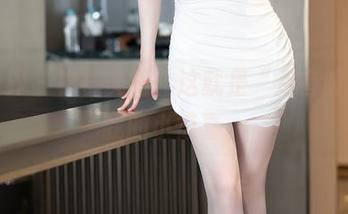 语画界 – 棉袜美图，这就是“月音瞳”给我的小惊喜。