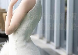 语画界 – 杨紫嫣Cynthia的海边写真：原图展现的都是气质，资源就像海浪一样一波波来！