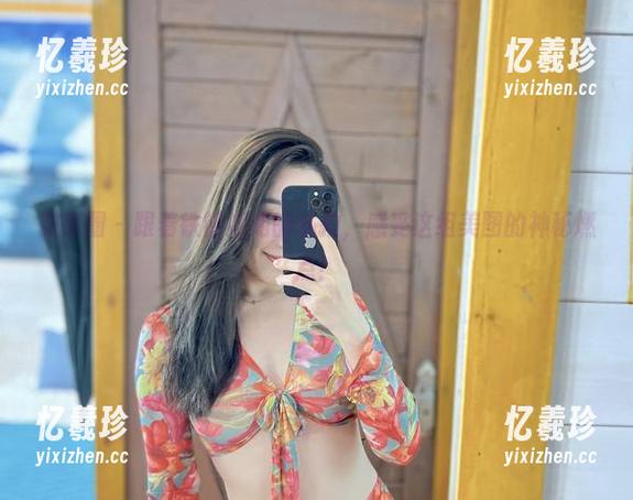 微密圈 - 跟着铁锤姐姐的私拍，感受这组美图的神秘燃点！