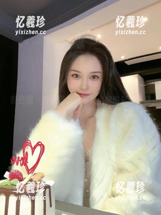 陈大小姐 微密圈 - 肉丝图集:陈大小姐的魅力真是过分了,快来感受!