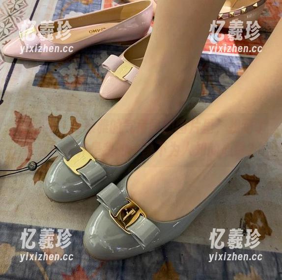 雅雅的气质呀 微密圈 - 在雅雅的气质呀的图片里,找到了什么?或许是我的一段不为人知的心情?