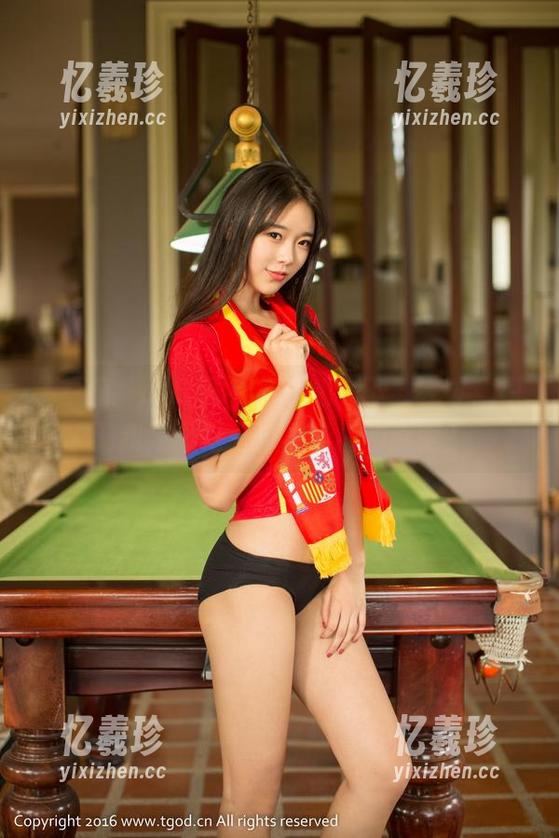 青豆客-谭晓彤 青豆客 - 谭晓彤镂空图包,下载完才意识到我是不是有点不该看的感觉?