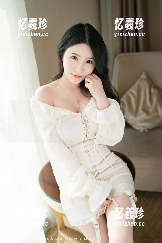 魅妍社-FoxYini孟狐狸 魅妍社 - 《FoxYini孟狐狸与她的旗袍》——这绝对是高清套图中的时尚大片,别说我没提醒你!